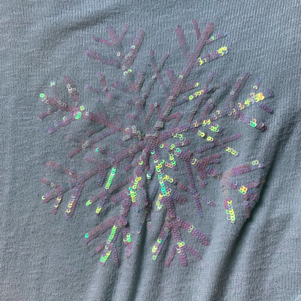 Snowflake sweater - Picture 2 of 5